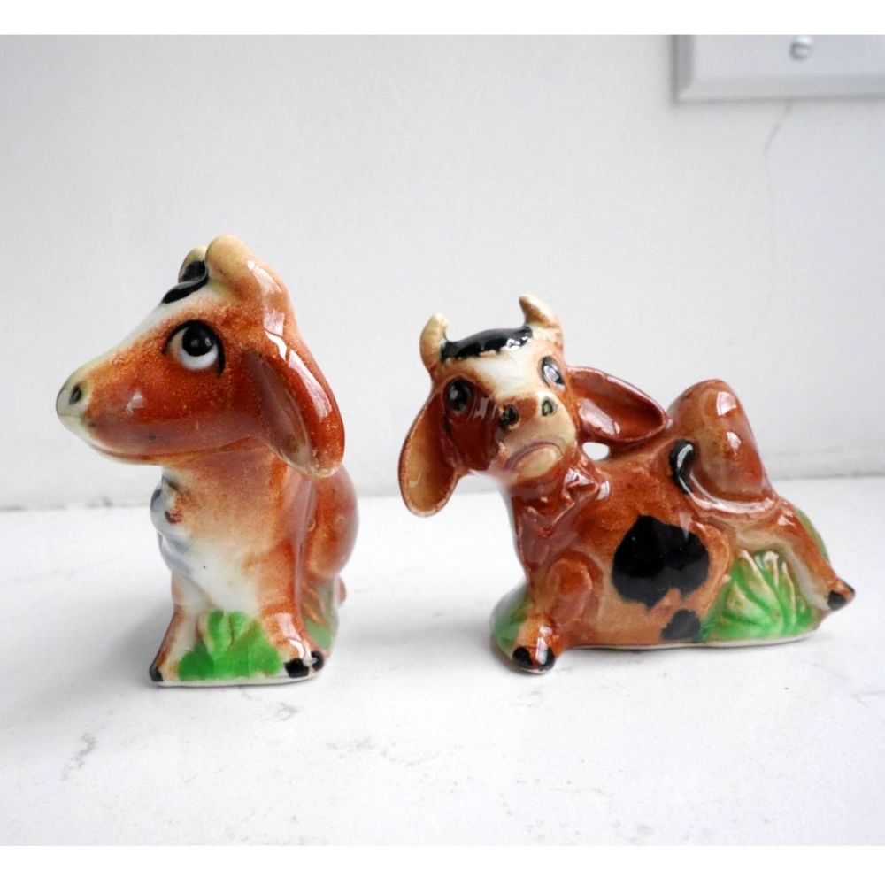 Vintage Ceramic Salt and Pepper Shaker Set - Cow & Bull